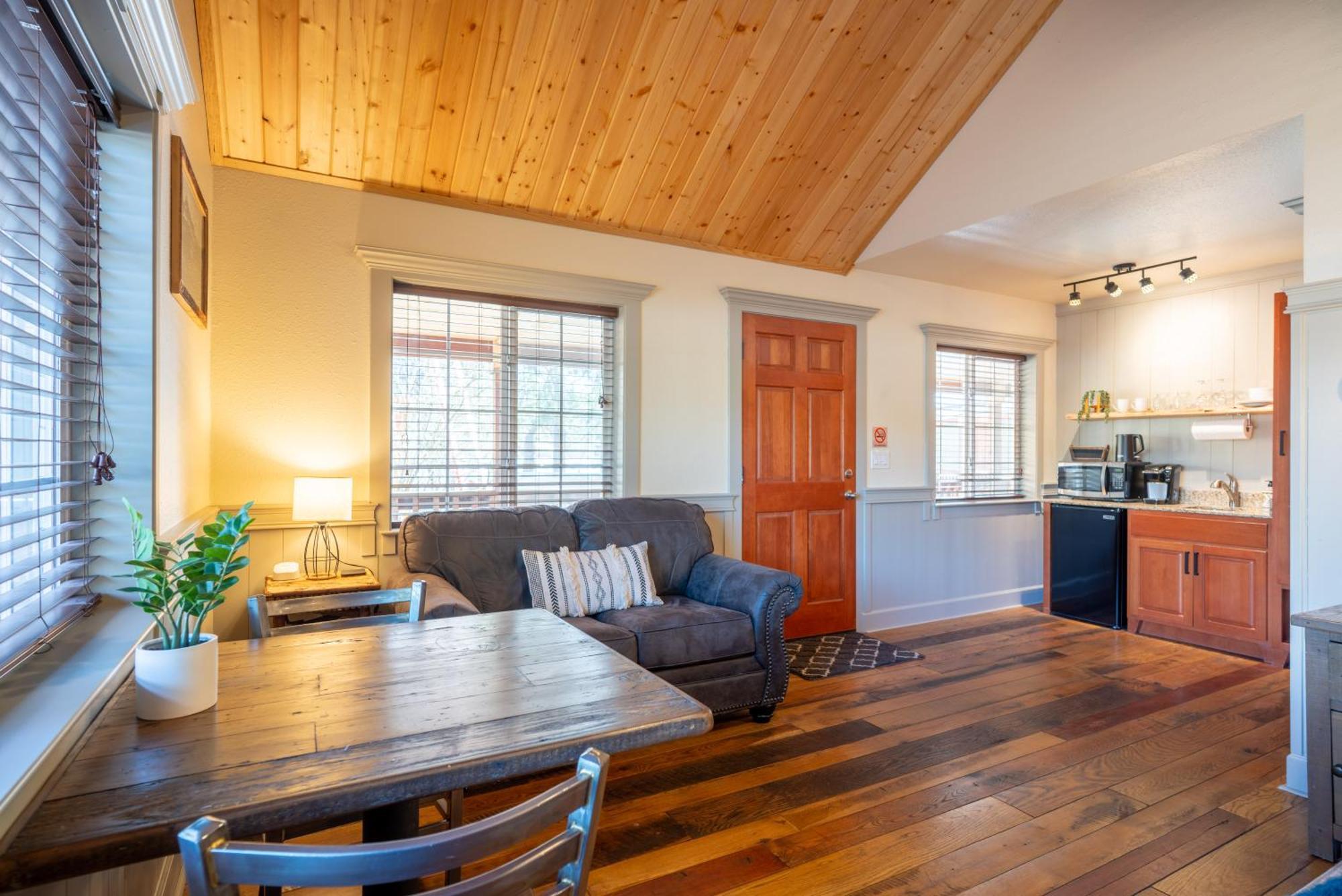 Shasta View Lodge McCloud Екстериор снимка